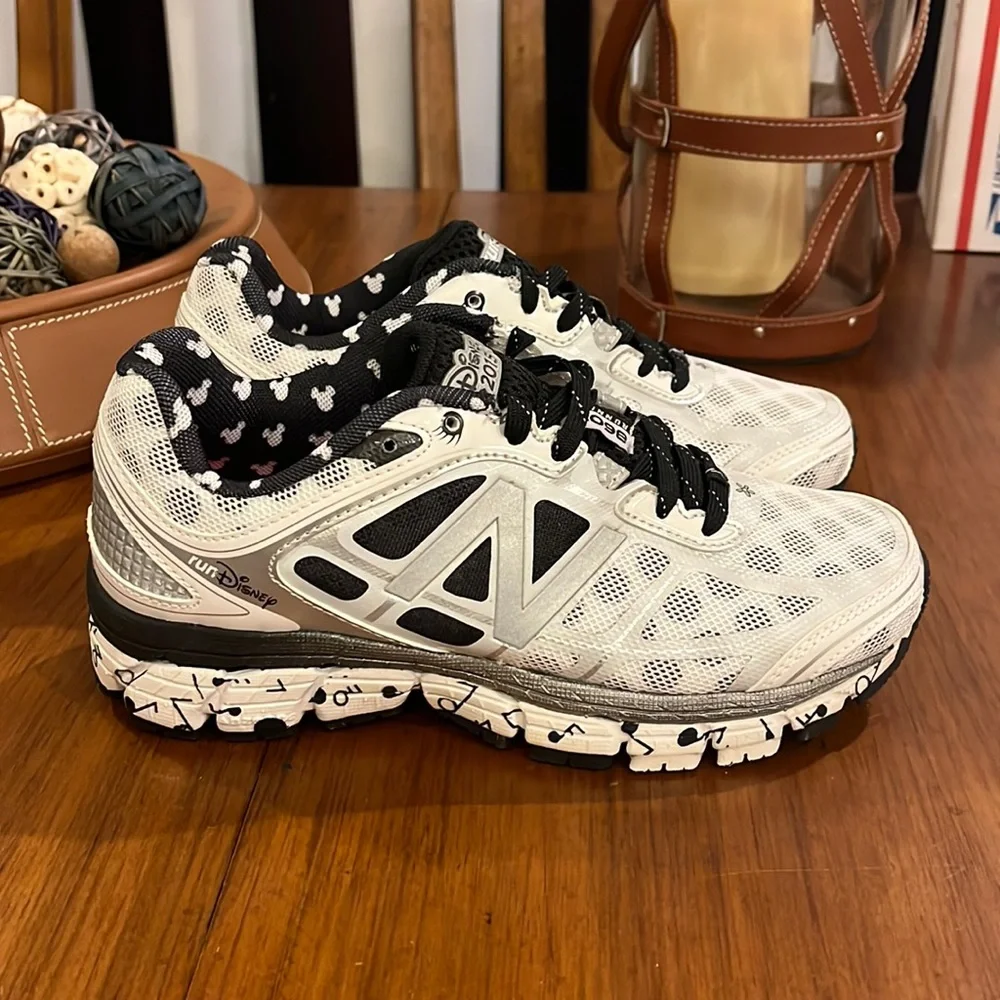 New Balance 860 W860DIS5 Minnie Mouse Run Disney Shoes Sneakers Women’s 5 D Wide